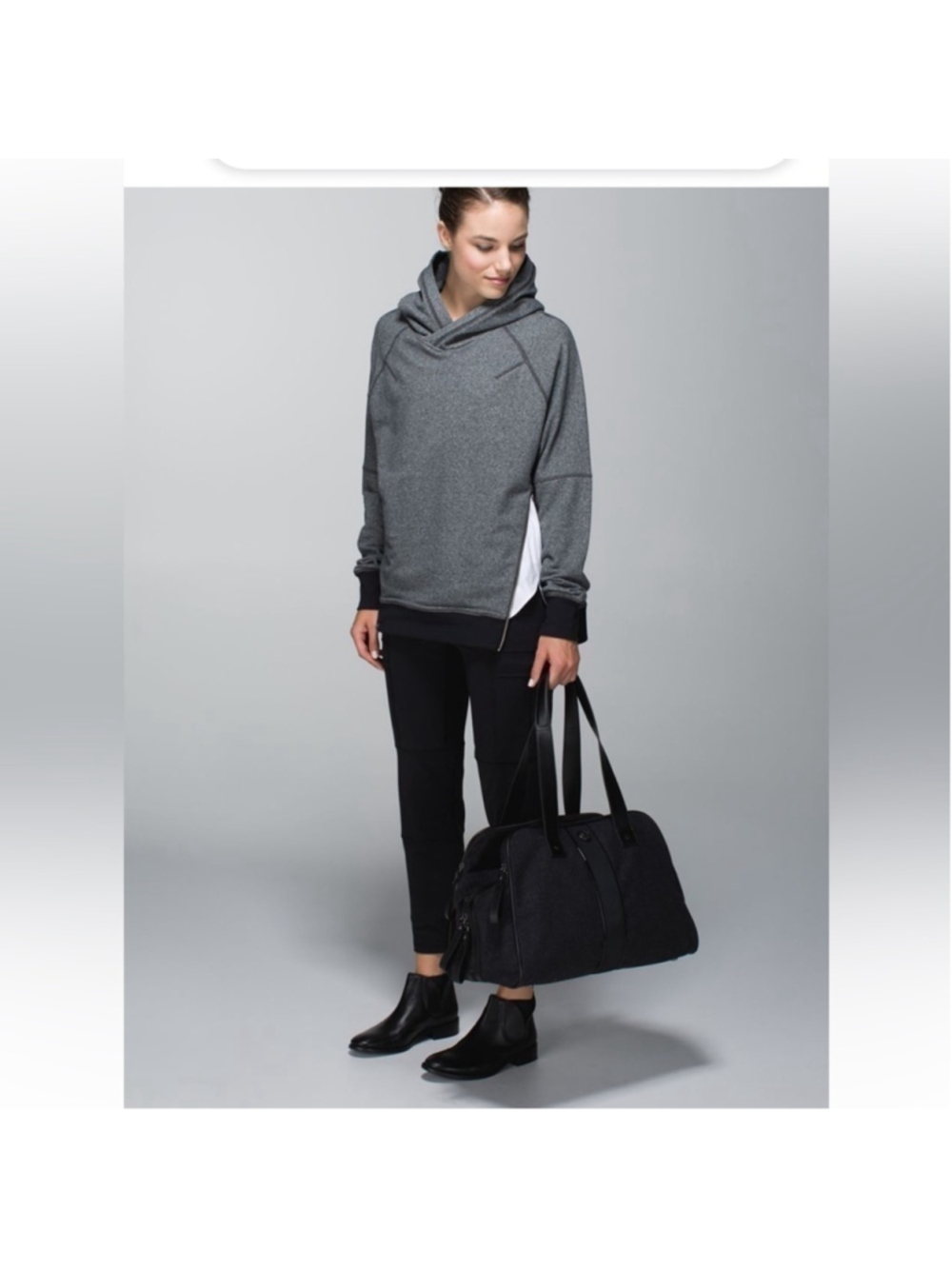Lululemon Om & Roam Pullover
Heathered Speckled Black / Black sz 6 workout